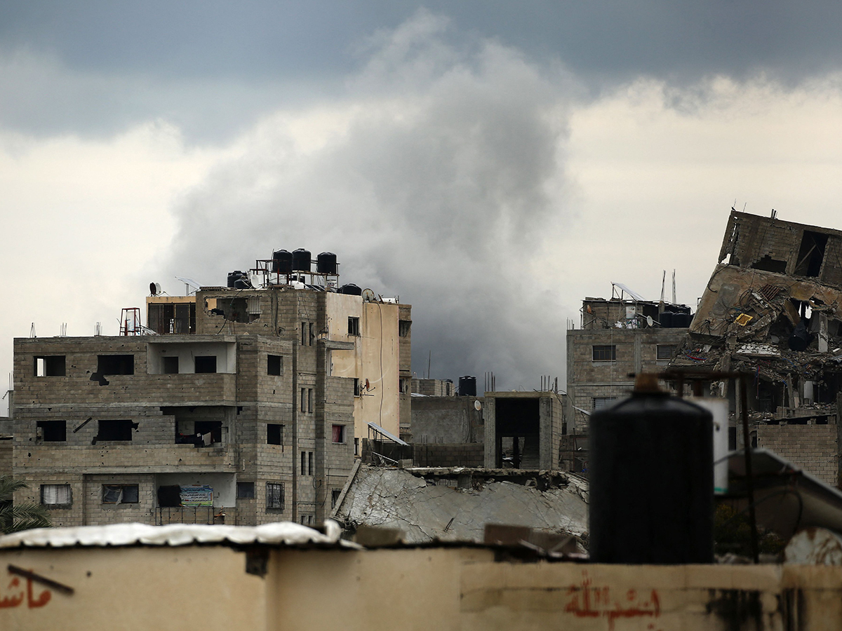 غزة:استشهاد 64 فلسطينيا منذ فجر اليوم 
