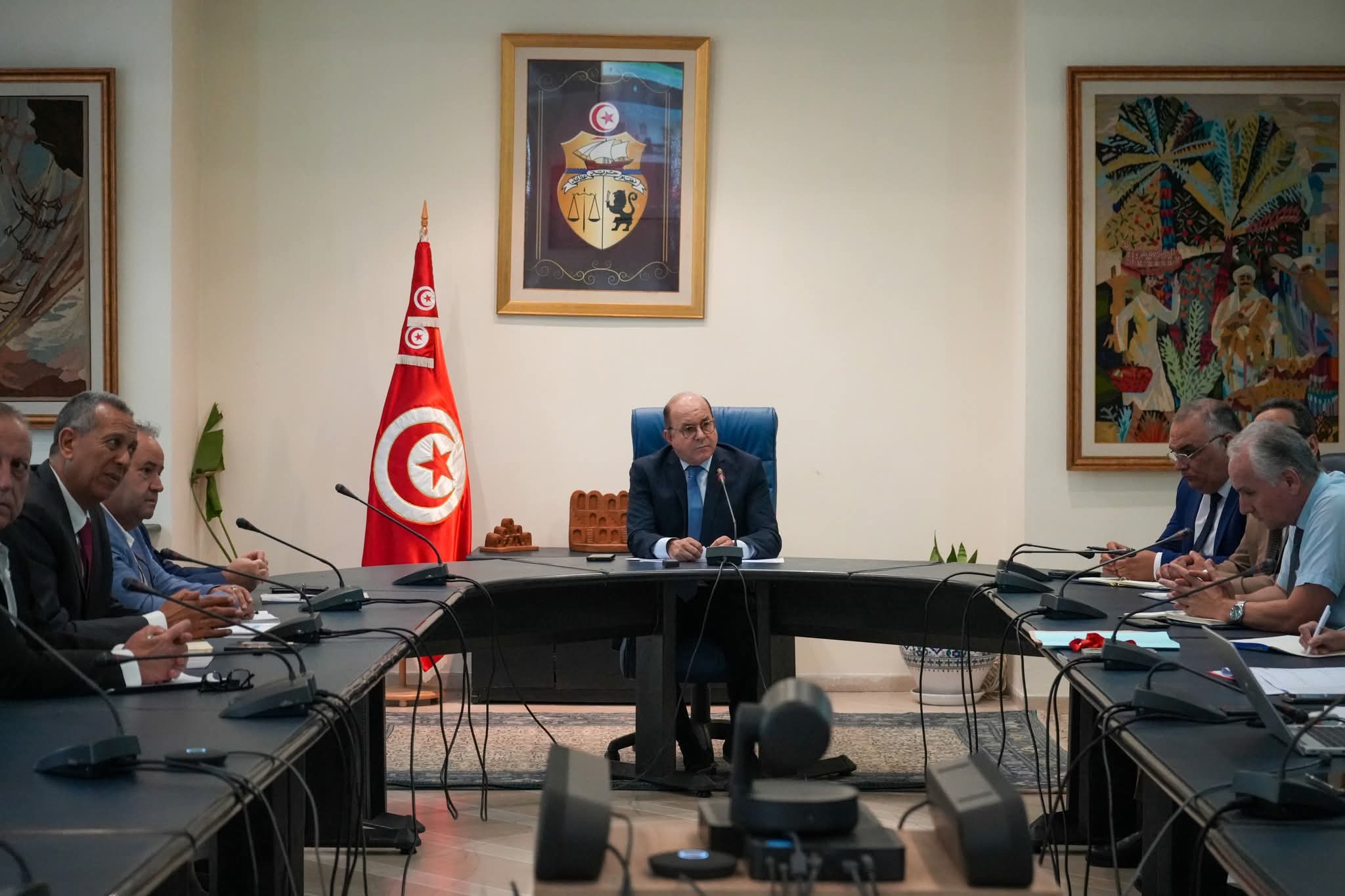 جلسة عمل في مقر وزارة السياحة للاعداد للدورة الثانية للصالون الدولي للسياحة الواحية والصحراوية