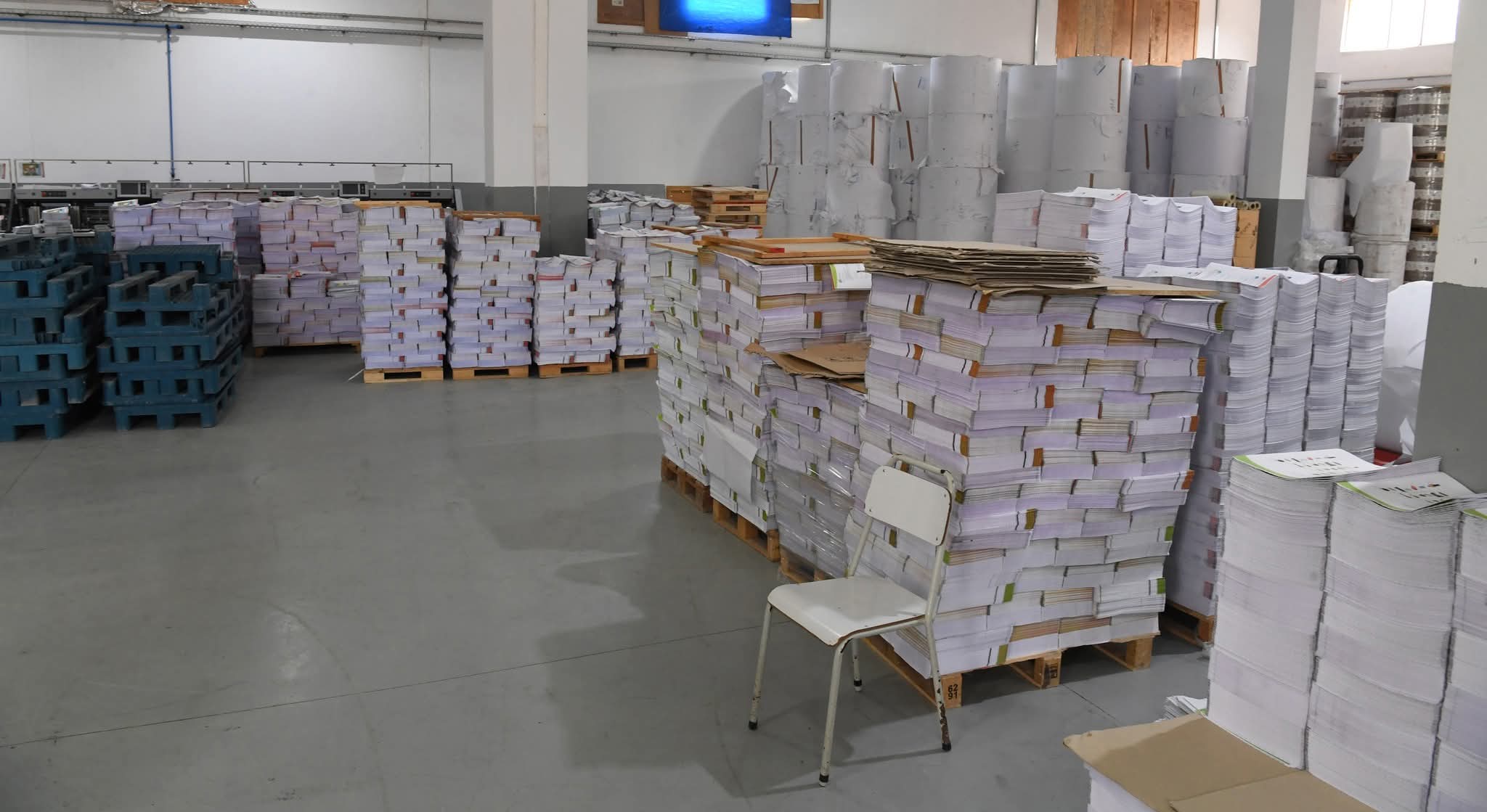 المركز البيداغوجي يعمل على تطوير تطبيقة محمّلة على الهاتف الجوال للعثور على جميع عناوين الكتب