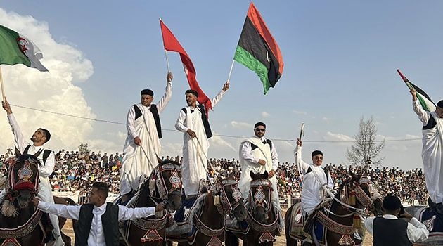 سيدي بوزيد: افتتاح فعاليات الدورة 32 لمهرجان سيدي علي بن عون الدولي