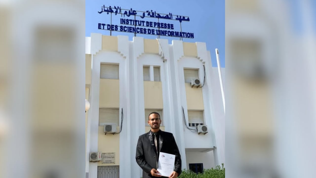 معهد الصحافة وعلوم الإخبار ينعى الصحفي الفلسطيني أحمد أبو عزيز