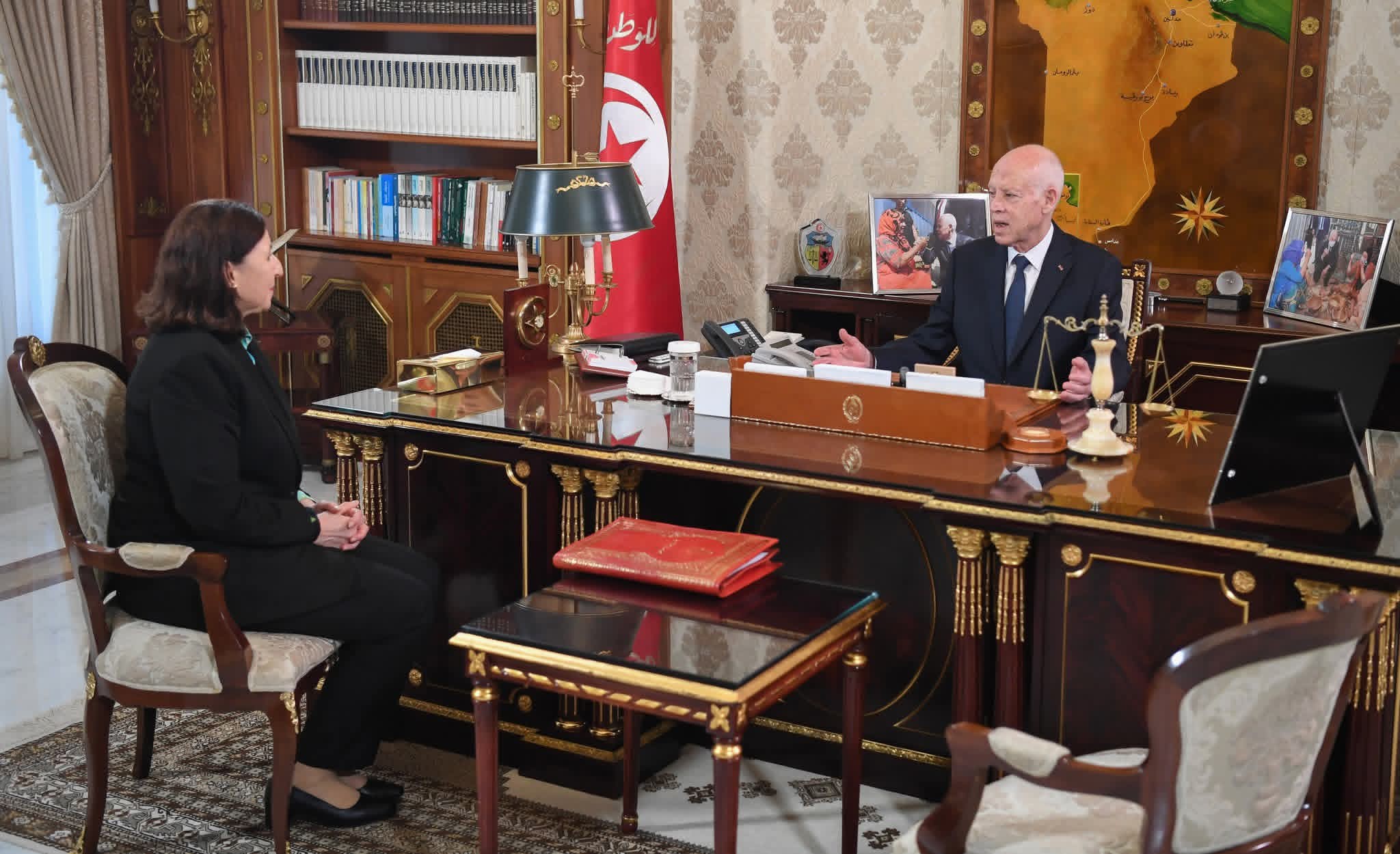 رئيس الجمهورية يستعرض لدى استقباله رئيسة الحكومة نتائج مشاركتها في اعمال "تيكاد9" باليابان