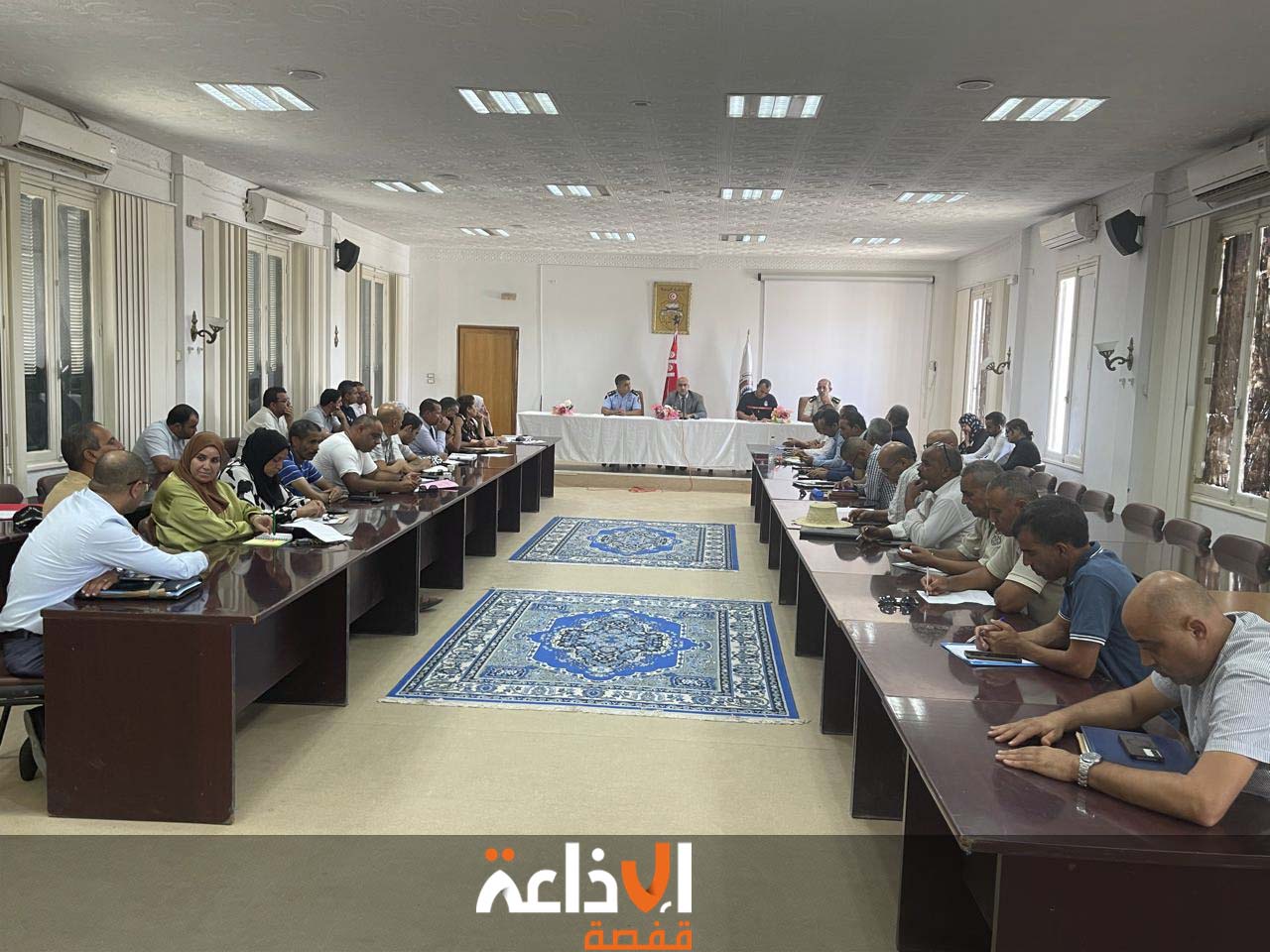 الإستعدادات المبكرة لموسم الامطار والتوقي من أخطار التقلبات المناخية : محور إجتماع اللجنة الجهوية لتفادي الكوارث ومجابهتها وتنظيم النجدة بولاية قفصة