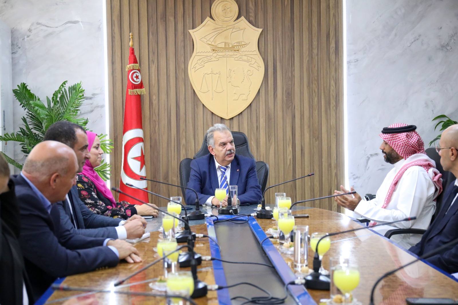وزير الشباب والرياضة يستقبل رئيس الاتحاد العربي لألعاب القوى والوفد المرافق له