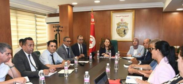اللجنة المكلّفة بمتابعة تقدم إنجاز مشروع الربط الكهربائي بين تونس وإيطاليا "ألماد" تعلن عن الانتهاء من التقييم المشترك لطلب عروض إنجاز الكابل البحري