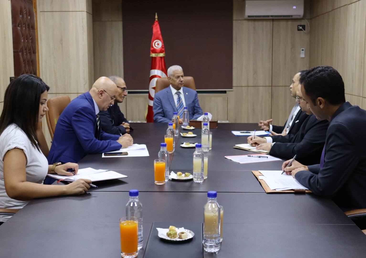 الاستعدادات لانعقاد اللجنة العليا المشتركة التونسية المصرية محور لقاء وزير التجارة بالسفير المصري