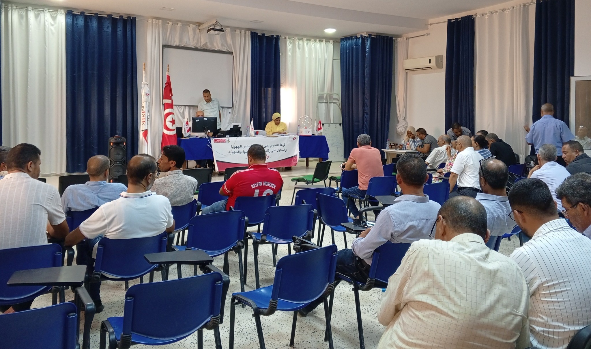 قابس : اجراء قرعة التناوب على عضوية المجلس الجهوي والتداول على رئاسة المجالس المحلية و رئاسة المجلس الجهوي 