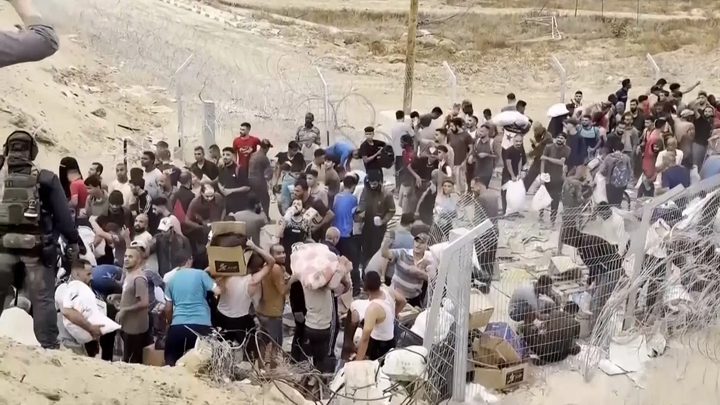 شهداء ومصابون بينهم منتظرو المساعدات جنوب قطاع غزة