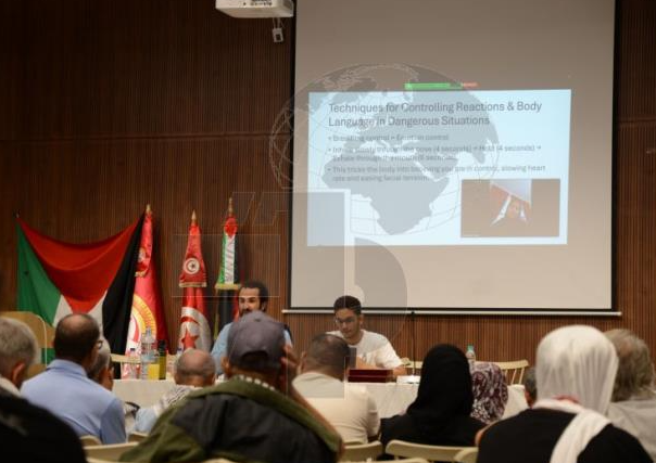 عشرات المشاركين في قافلة الصمود البحرية المغاربية من تونس يتلقون التوجيهات الأخيرة ويستعدون للإبحار