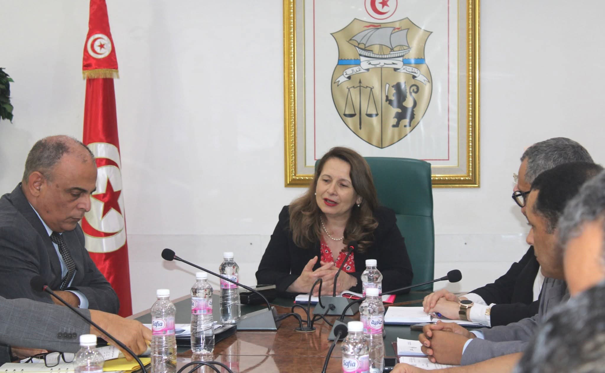 وزارة الصناعة تقرر إحداث لجنة مشتركة تتولى دراسة وضعية محطات ضخ المياه بالمناطق الصناعية حالة بحالة