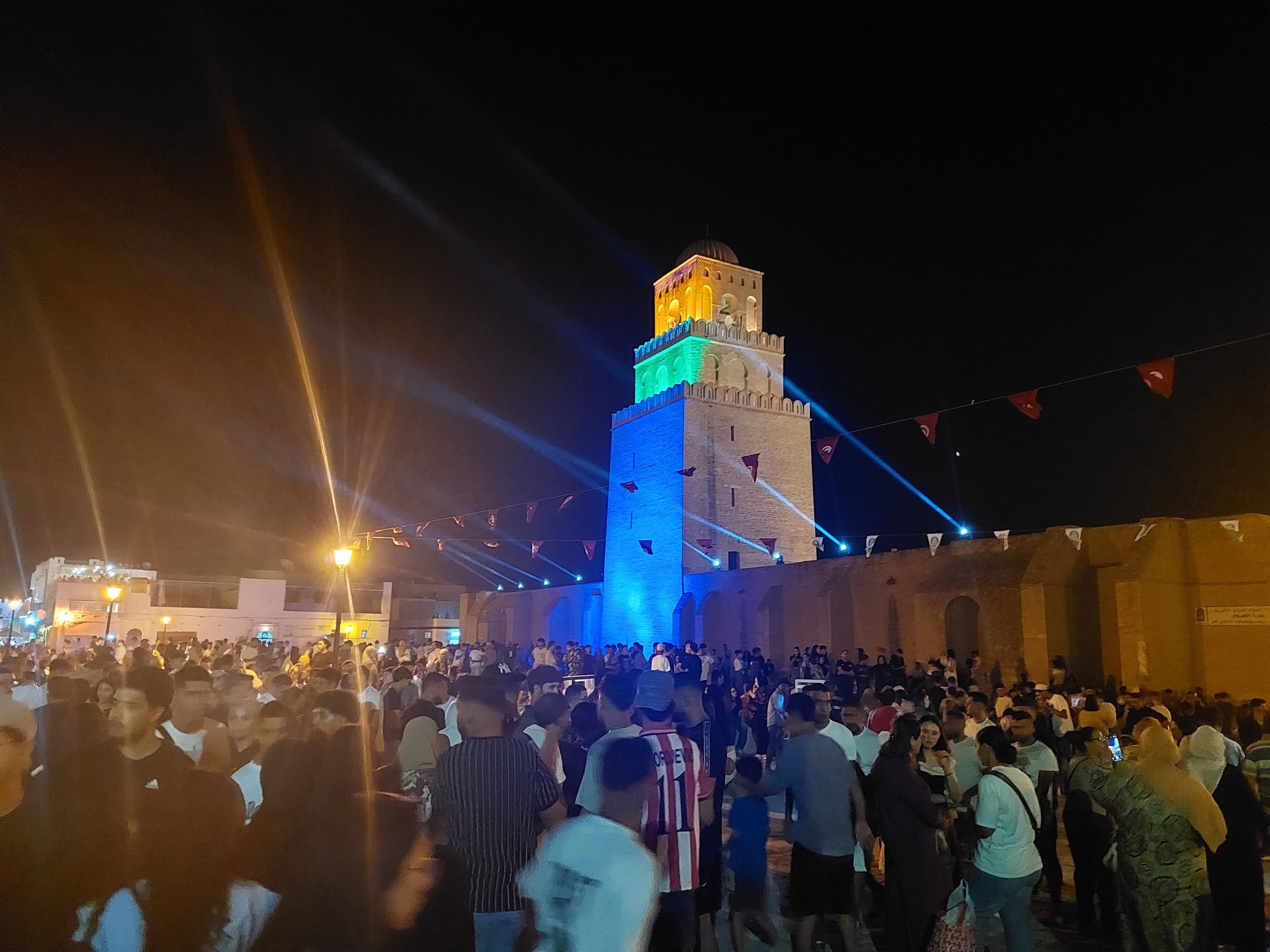 مدينة القيروان تستقبل آلاف الزوار من مختلف أنحاء البلاد احتفاء بذكرى المولد النبوي الشريف