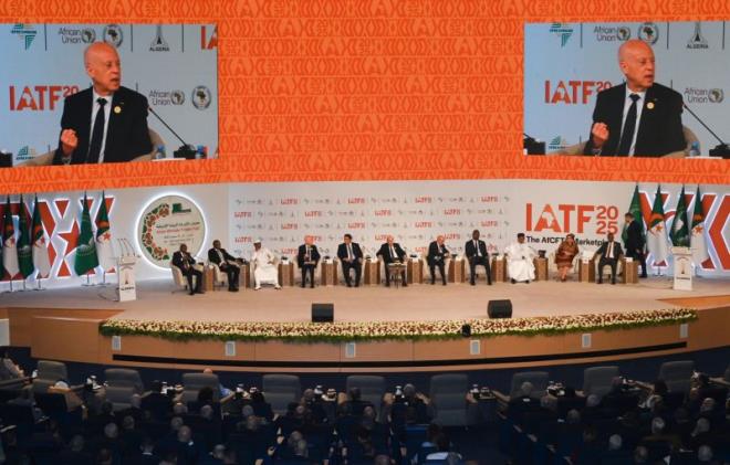 رئيس الجمهورية :"الإنسانية اليوم في حاجة إلى نظام جديد يرتكز على قيم وتصورات تحمي سيادة الدول وتضع حدا للحروب والانقسامات"