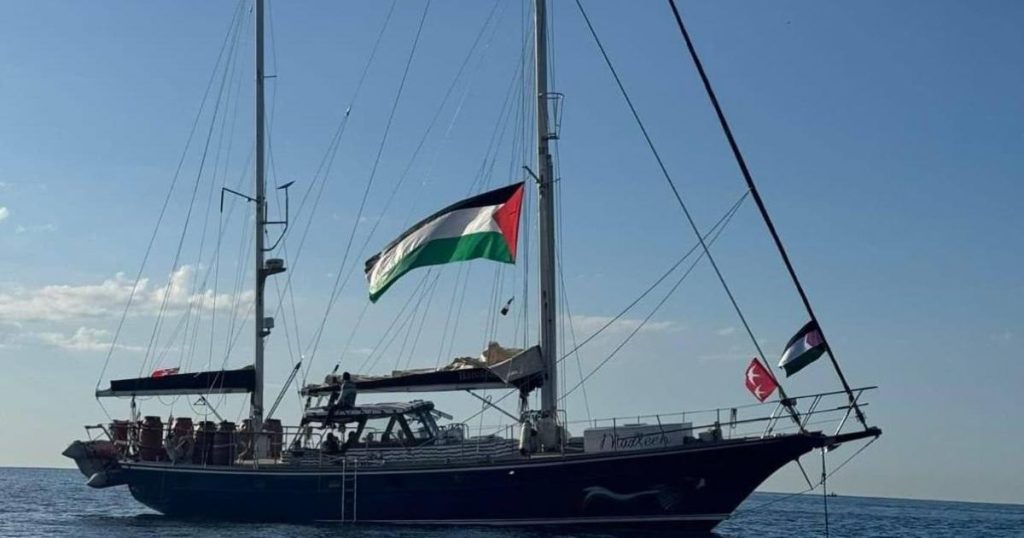 دعوة القباطنة والربابنة وميكانيكيي السفن والبحّارة وطواقم السفن في المغرب العربي للانضمام إلى أسطول الصمود