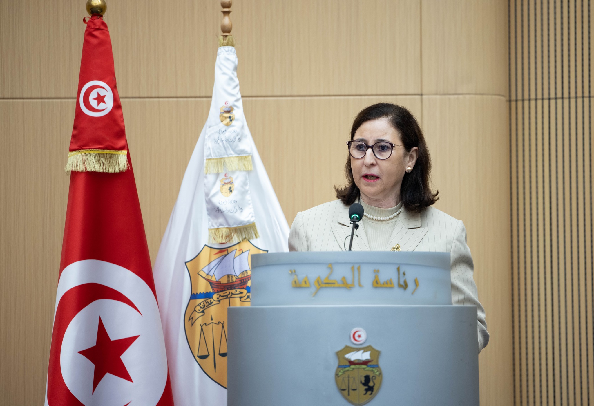 رئيسة الحكومة خلال إشرافها على موكب الاحتفال بيوم العلم: تونس في حاجة لإبداعات شبابها المتفوّق ولأفكار ومفاهيم جديدة