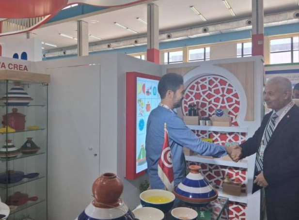 وزير التجارة يفتتح فعاليات المشاركة التونسية في معرض التجارة البينية الافريقية المنعقد بالجزائر العاصمة