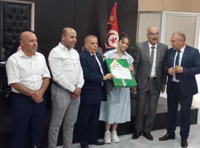   بن عروس: تكريم المتفوقين من أبناء الجهة خلال يوم العلم الجهوي