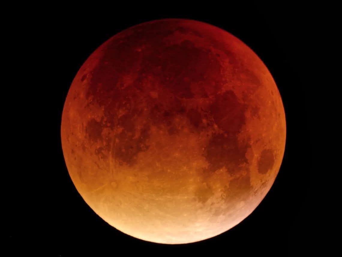Phénomène rare : vivez l’éclipse totale de Lune depuis Tunis et d’autres villes du pays