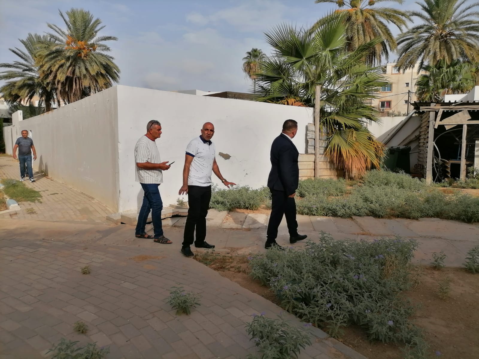 والي المنستير في زيارة الى المبيت الجامعي حي البساتين:"ضرورة التسريع في أعمال تنظيف وتهيئة الساحات المفتوحة بالمبيت و المناطق الخضراء "