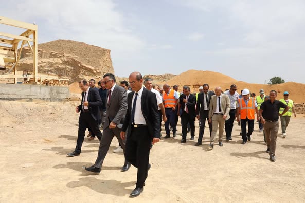 وزير التجهيز والإسكان : تسخير المقاطع الراجعة للدولة لتسريع انجاز مشروع الطريق السيارة تونس–جلمة