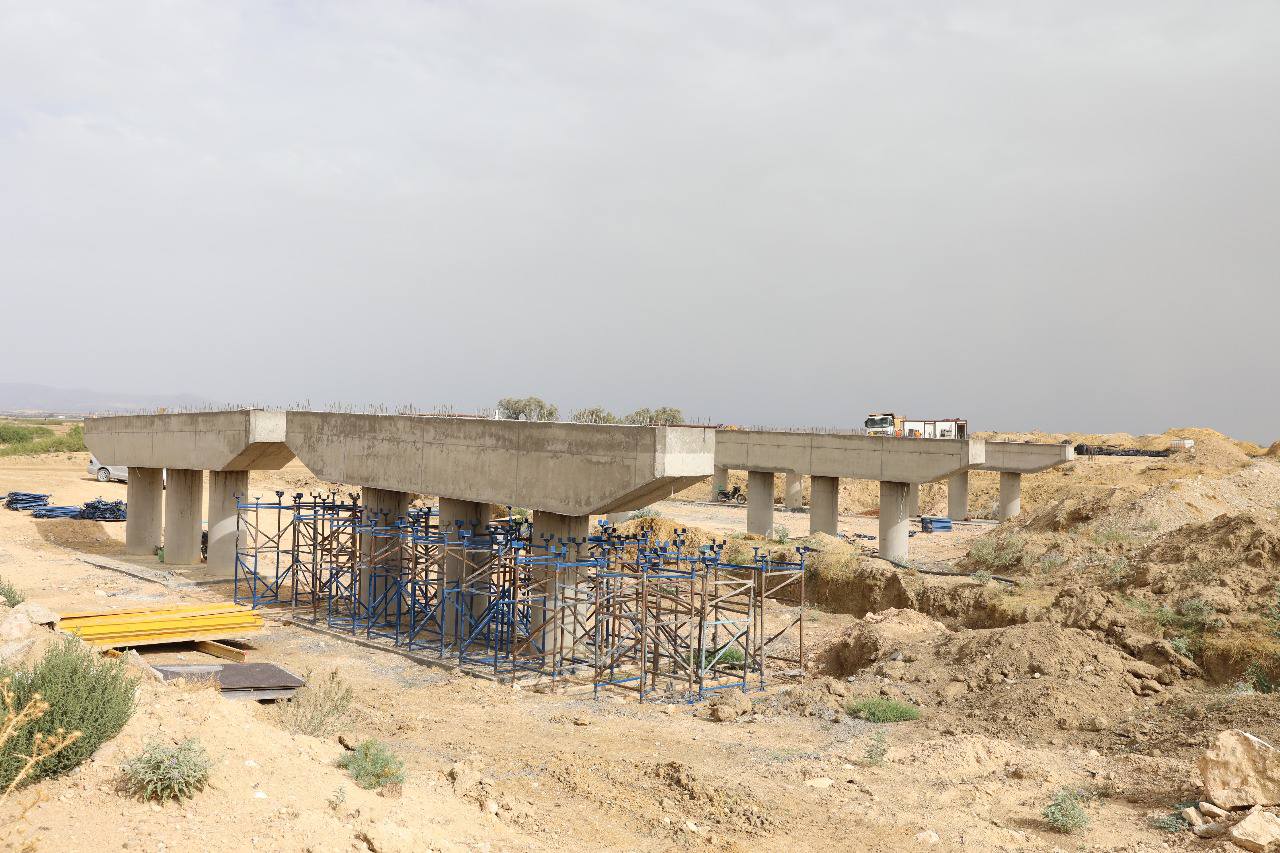 وزير التجهيز يؤكد ضرورة احترام الآجال التعاقدية لمشروع الطريق السيارة تونس جلمة لتدخل حيز الاستغلال بداية من 2027
