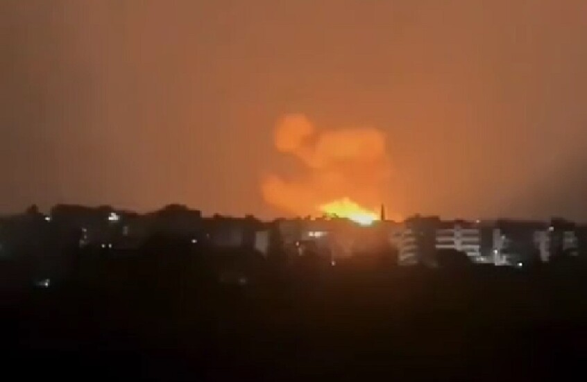 الكيان يقصف محيط حمص واللاذقية  وتدمر 