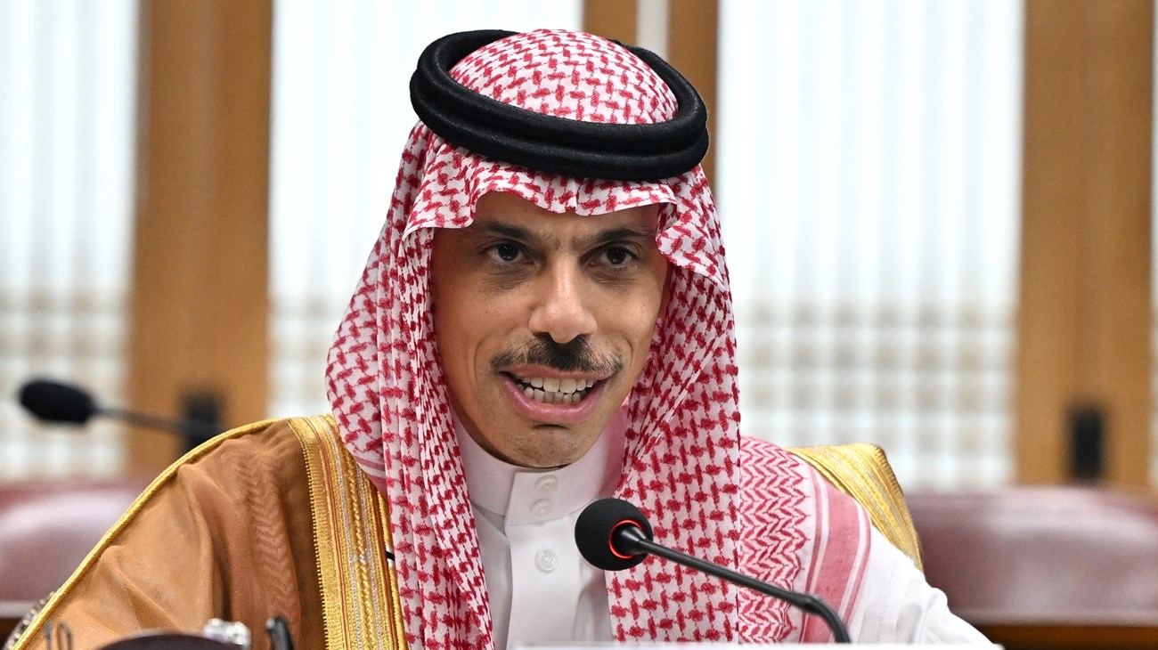 وزير الخارجية السعودي يؤدي اليوم الثلاثاء زيارة عمل إلى تونس