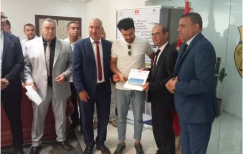 سيدي بوزيد: وزير التجهيز يسلم 29 مسكنا اجتماعيا فرديا لمنظوري مؤسسة فداء