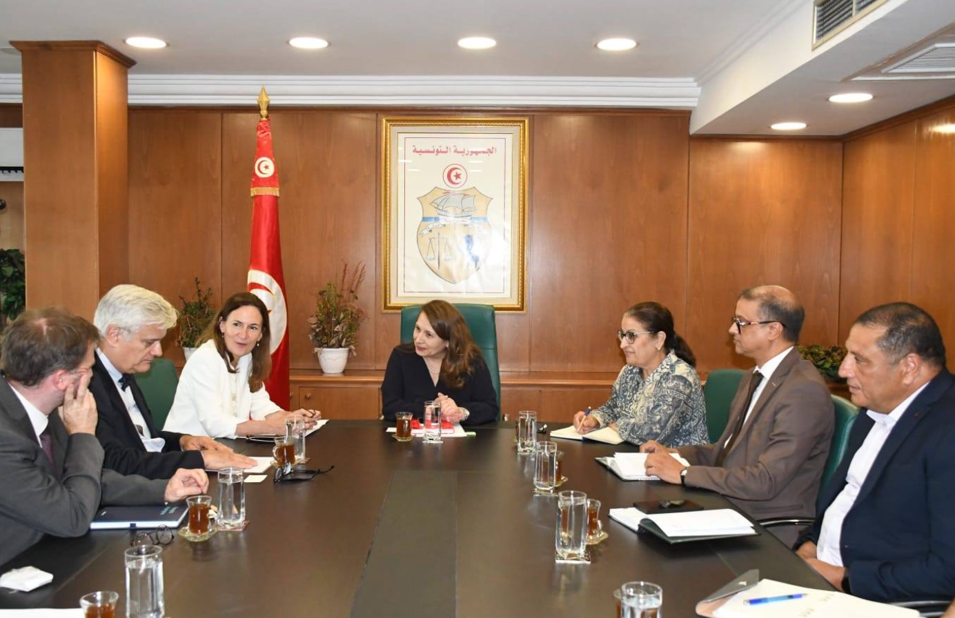 ممثل عن الوكالة الفرنسية للتنمية يؤكد الحرص على مواصلة دعم وزارة الصناعة وانجاح المشاريع ذات الاولوية