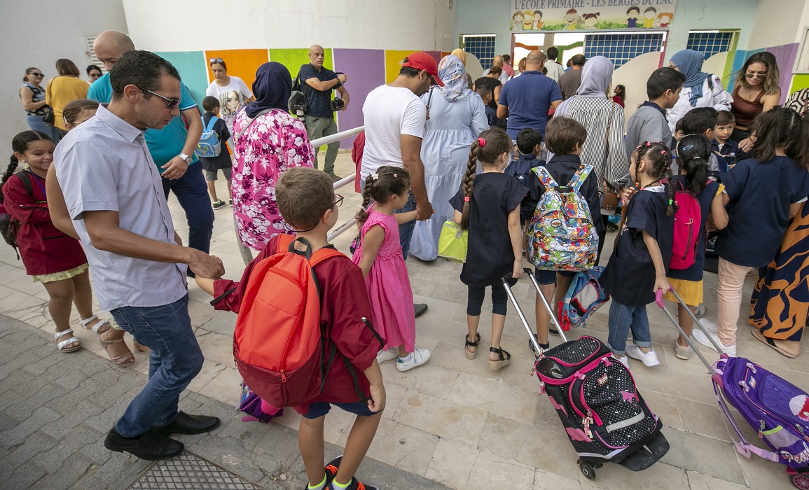 أكثر من مليوني تلميذ يلتحقون بمقاعد الدراسة.