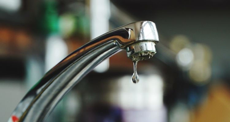 قفصة: اضطراب في توزيع الماء الصالح للشرب بالرديف