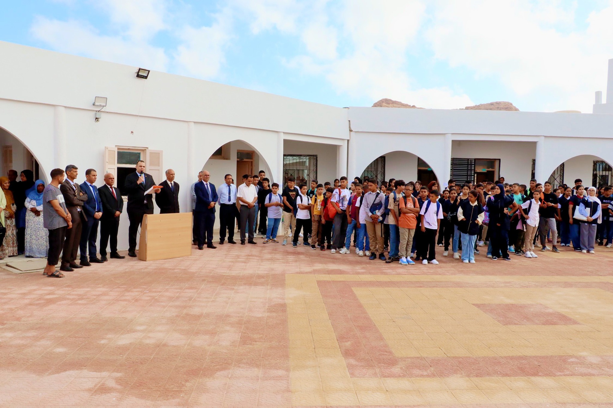 تطاوين: التحاق 37 ألفاً و123 تلميذاً وتلميذة بمقاعد الدراسة مع انطلاق السنة الدراسية الجديدة