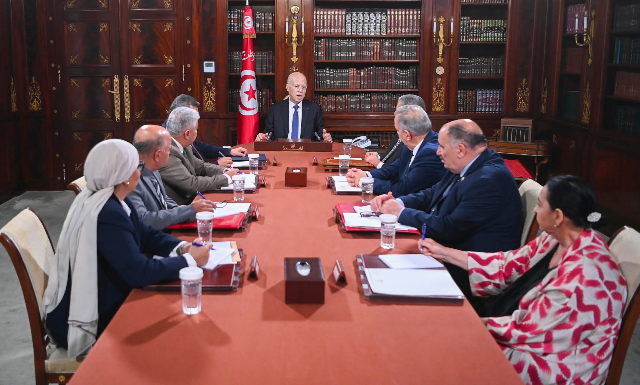 رئيس الجمهورية يؤكد ضرورة الإحاطة الكاملة بالنّاشئة والأسرة التربويّة وتوفير الظّروف الملائمة والمتساوية 