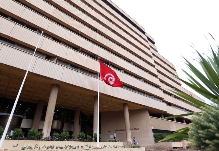 عائدات السياحة والعمل تغطي 120 بالمائة من خدمة الدين الخارجي