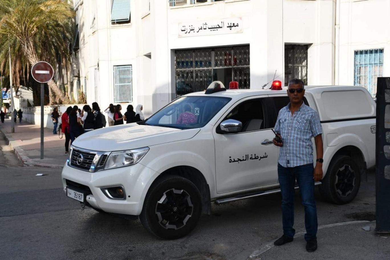 وزارة الداخلية تكثف من الدوريات المتنقلة و الثابتة امام المؤسسات التربوية و الجامعية للتصدى لظاهرة المخدرات و العنف