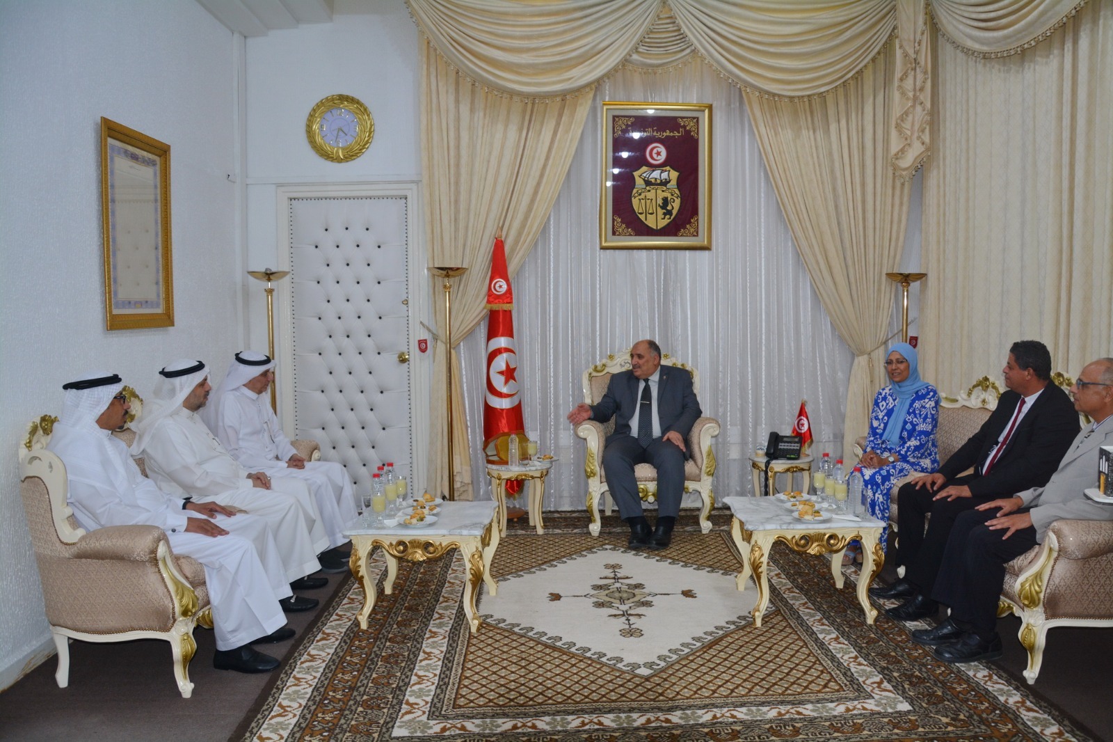وزير الشّؤون الدّينية يستقبل رئيس مجلس شركة مطوّفي الحجيج