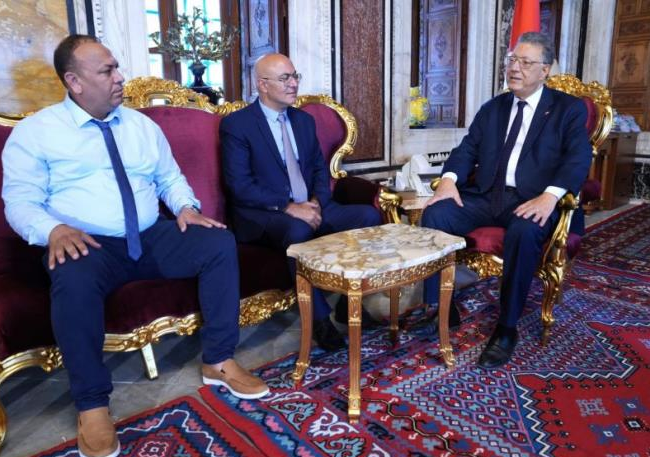 رئيس مجلس النواب يلتقي عضوي المجلس الجديدين عدنان العلوش وحمزة بن عثمان بضيافي