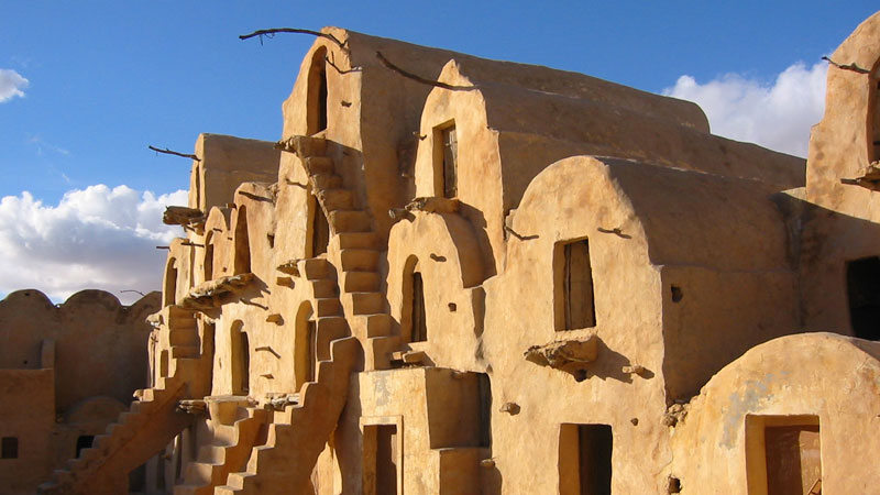 قابس: انطلاق الاستعدادات للموسم السياحي الصحراوي والواحي الجديد