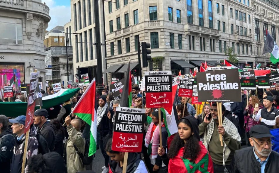 لأول مرة.. بريطانيا تُدرج دولة فلسطيــ..ــ..ــن في خرائطها الرسمية