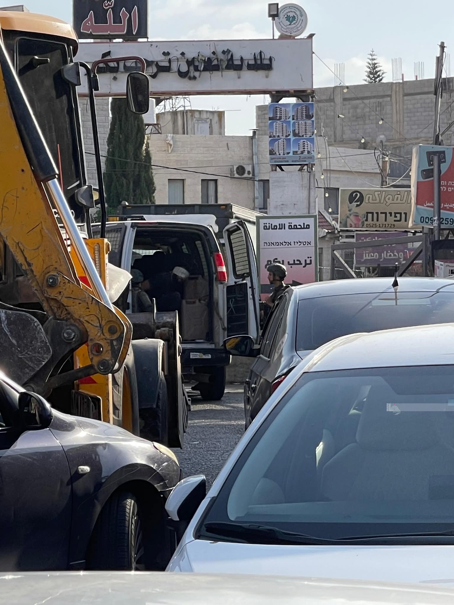 فلسطين : قوات الاحتلال  تشدد إجراءاتها العسكرية غرب رام الله