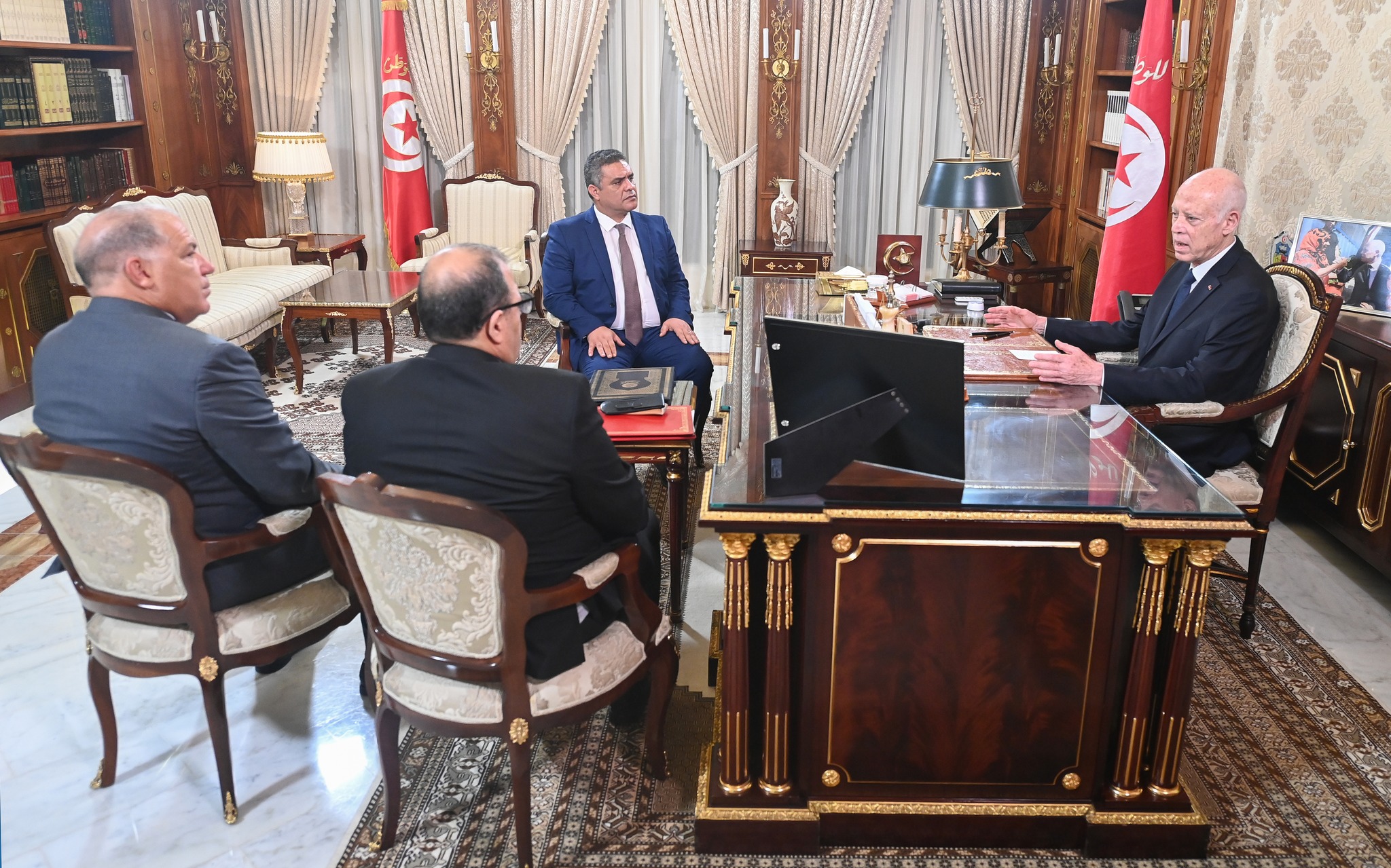 رئيس الجمهورية يدعو إلى مُقاومة من يُتاجرون بالمخدّرات ومن استهدفوا الدّولة