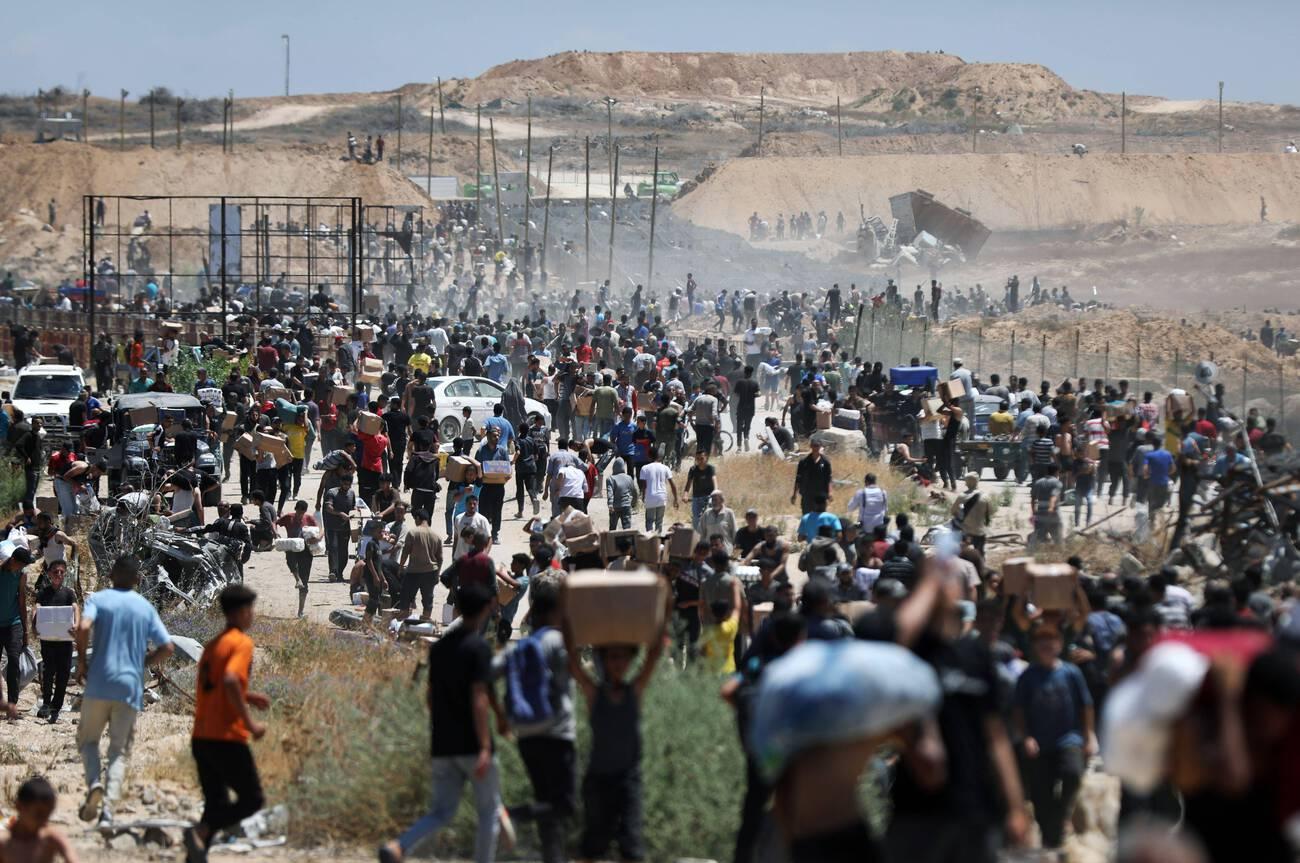 العدوان الصهيوني : استشهاد 43 فلسطينيا بنيران وقصف الاحتلال قطاع غزة منذ فجر اليوم