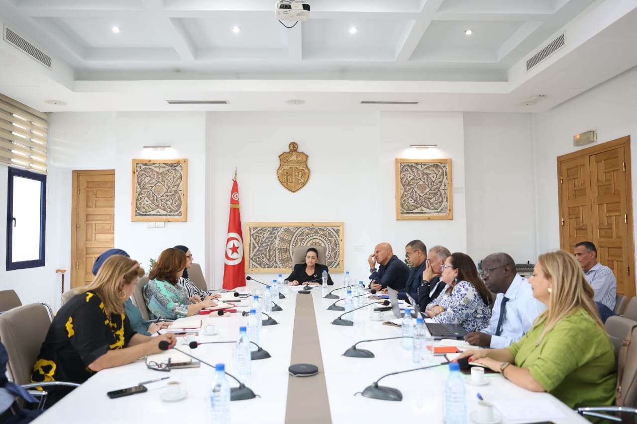 وزيرة الثقافة تدعو إلى إطلاق حملة تنظيف واسعة للمناطق الأثرية تنطلق من تونس الكبرى