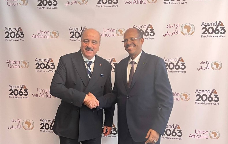 في لقائه رئيس مفوضية الاتحاد الإفريقي: وزير الخارجية يؤكّد دور تونس في تعزيز السلم والأمن في القارة 