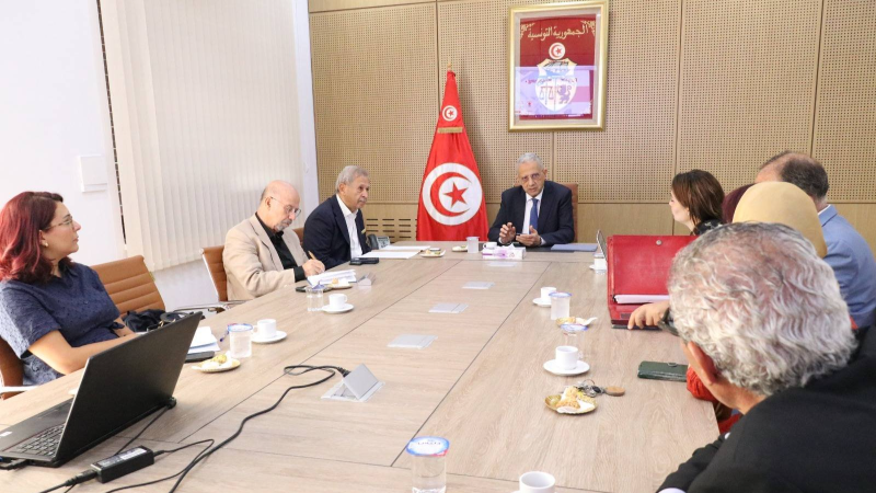 نحو بعث مركز إقليمي للتكوين في البيوتكنولوجيا بتــونس
