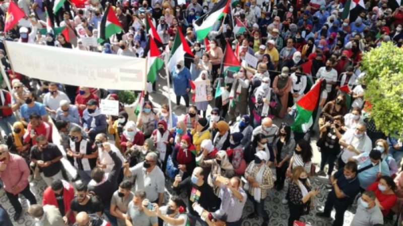 صفاقس: وقفة مساندة للشعب الفلسطيني تنديدا باستمرار العدوان على غزة واستهداف أسطول الصمود