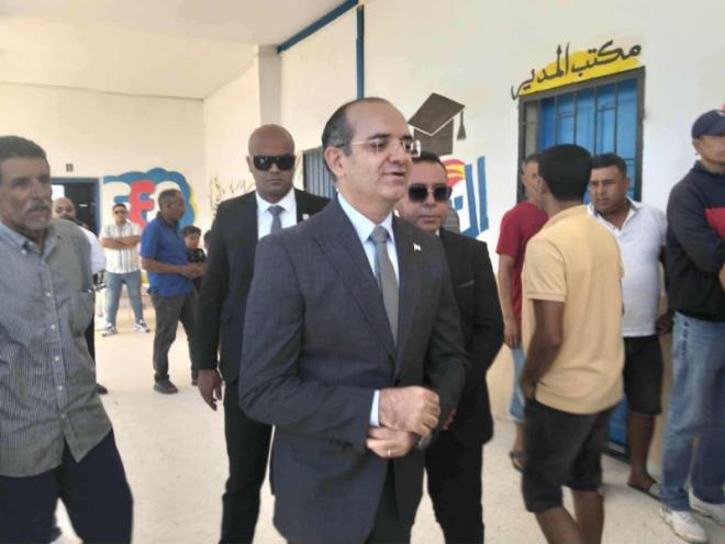 فاروق بوعسكر : "مطالب إضافية قدمت لسحب الثقة في جهات أخرى سنعلن عنها قريبا"