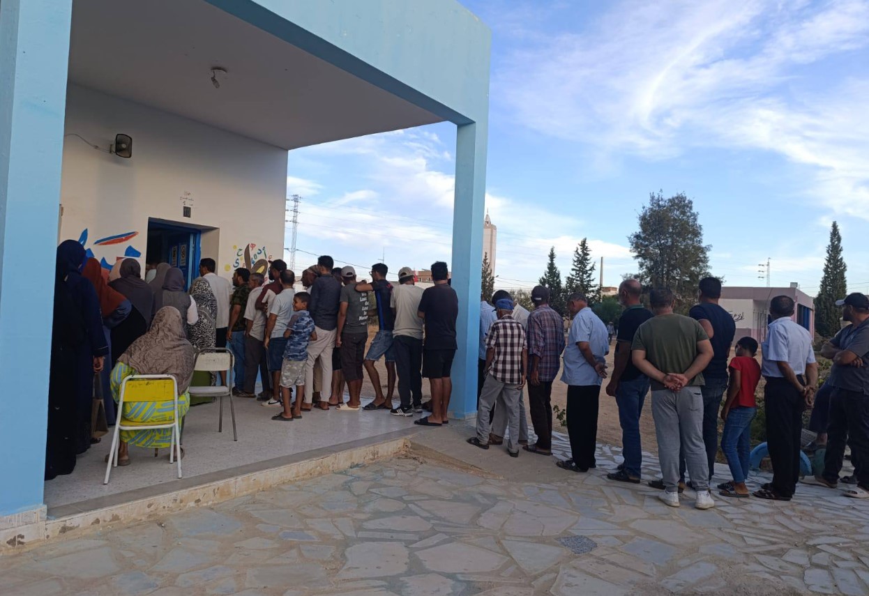 دائرة القواسم الغربية بمعتمدية شربان: غلق مراكز الاقتراع بعد التصويت على سحب الوكالة من عضو للمجلس المحلي