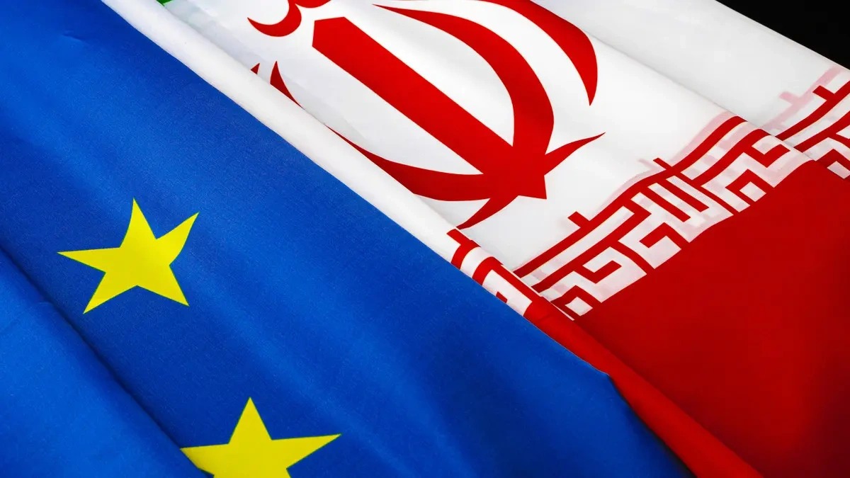 الاتحاد الأوروبي يعيد فرض العقوبات على إيران