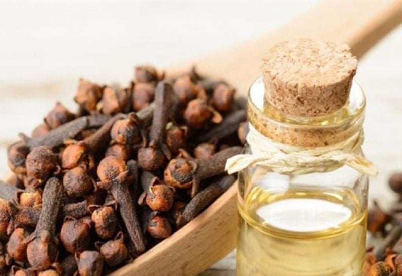 ماء القرنفل.. ماذا يحدث لجسمك إذا شربته يومياً؟