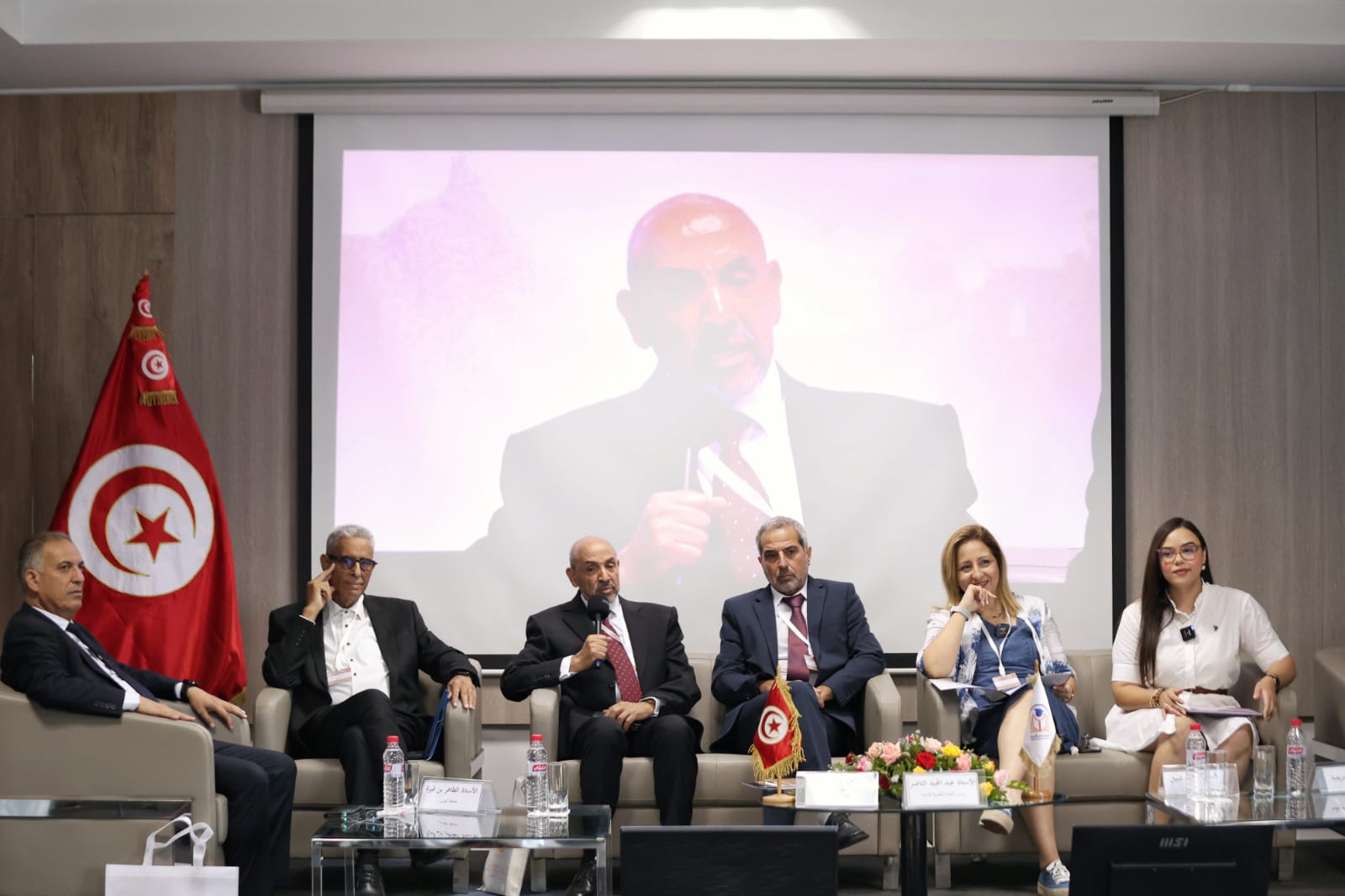 بمناسبة اليوم العالمي للترجمة: ندوة علمية دولية بعنوان الترجمة وبناء الطفولة.